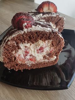 Epres-mascarponés rolád recept fotója