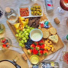 A picture of Cheese board.