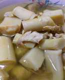 Canh măng nấu gà