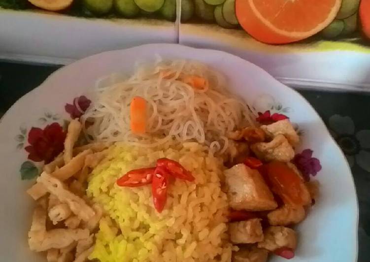 Nasi kuning istimewa