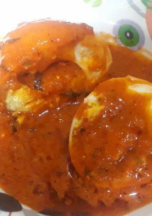 एग करी (Egg curry recipe in hindi) रेसिपी मुख्य फोटो