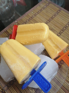 A picture of Mango ice cream.