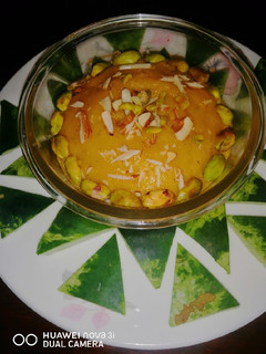 વોટરમેલન હલવો (Watermelon Halwa Recipe In Gujarati) રેસીપી મુખ્ય ફોટો