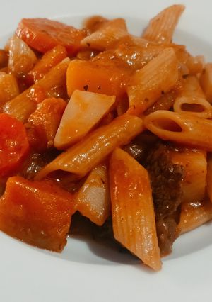 Una foto de • Guiso fácil y rico~ 🍲