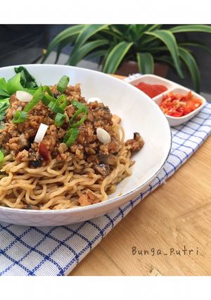 Foto resep Mie yamin ayam jamur