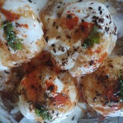 A picture of Dahi Bhalla in Appampatra.