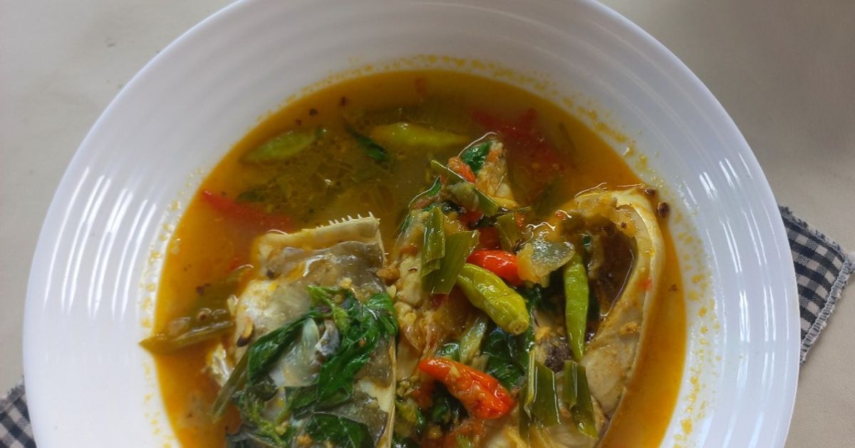 Kuwe masak woku khas Manado