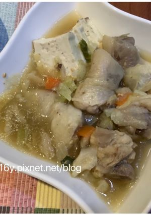 【電鍋料理】土雞腿豆腐大醬湯 的食譜成品照片