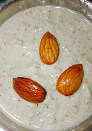A picture of Badam chutney.