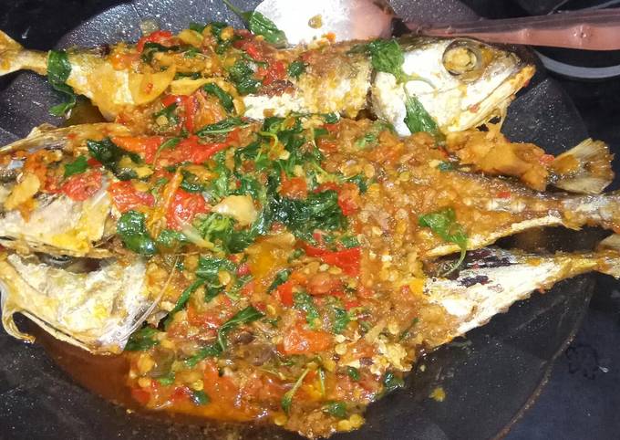 Resep Ikan Kembung Rica Kemangi Oleh Mega Rahayani Cookpad