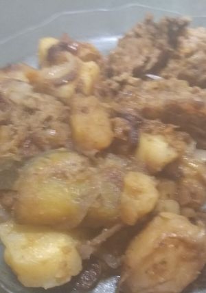 Una foto de Estofado de carne; verduras y especias 😎