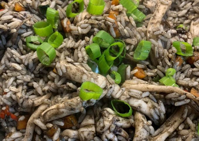 Resep Nasi "goreng" cumi tinta hitam yang Enak