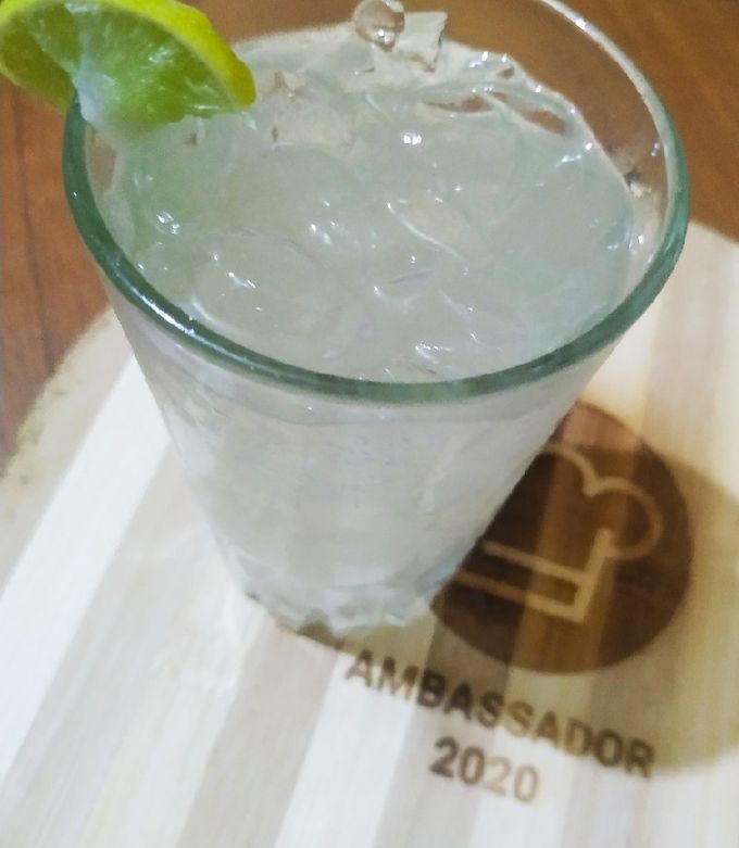 A picture of 🍋 lemonade.