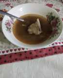 Caldo de Hueso Carnudo con Lentejas