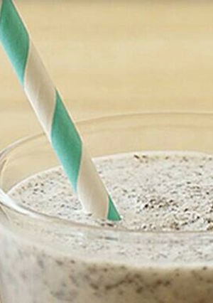 A picture of Cookies and Cream shake.