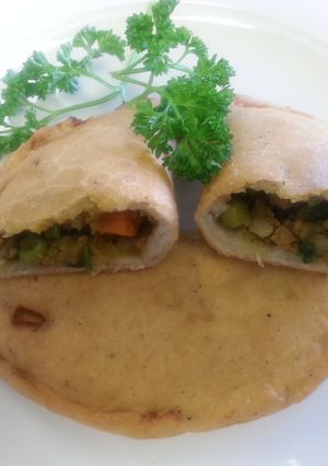 A picture of Chicken Empamosa Very Simple and delicious.