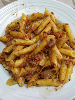 Una foto de Macarrones con "atún" sin gluten veganos 🍝