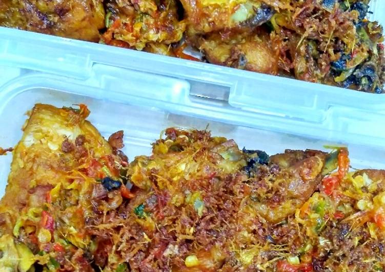 Cara mudah mengolah Ayam lengkus penyet sambal daun bawang, Anti Gagal