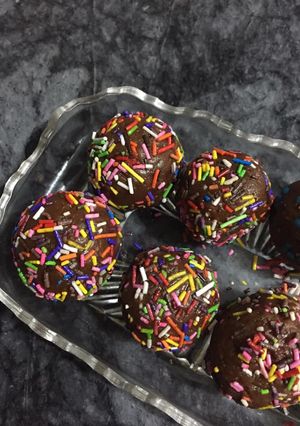 A picture of Chocolate balls.