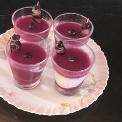 A picture of Milky tasty purple pudding.