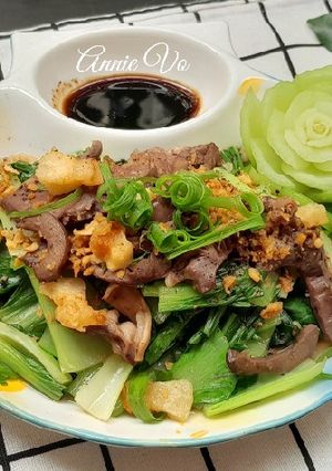Hình của món Cải thìa xào tim cật.