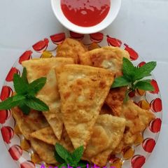 A picture of Homemade Aloo Samosa.