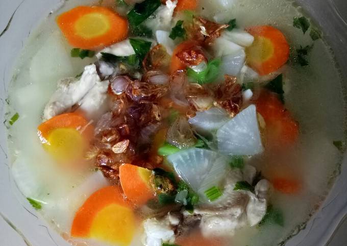 Sup ayam lobak putih wortel