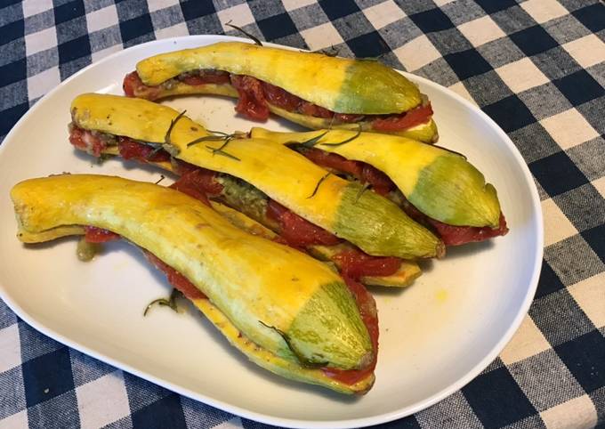 Courgettes zéphyr farcies tomates,oignon et pesto de cresson