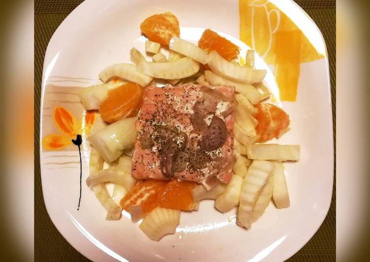 Trancio di salmone con insalata di finocchi e arance