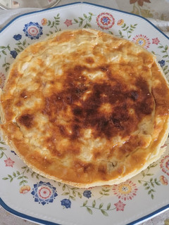 Una foto de Quiche de pollo a l'ast deliciosa y en un plis plas