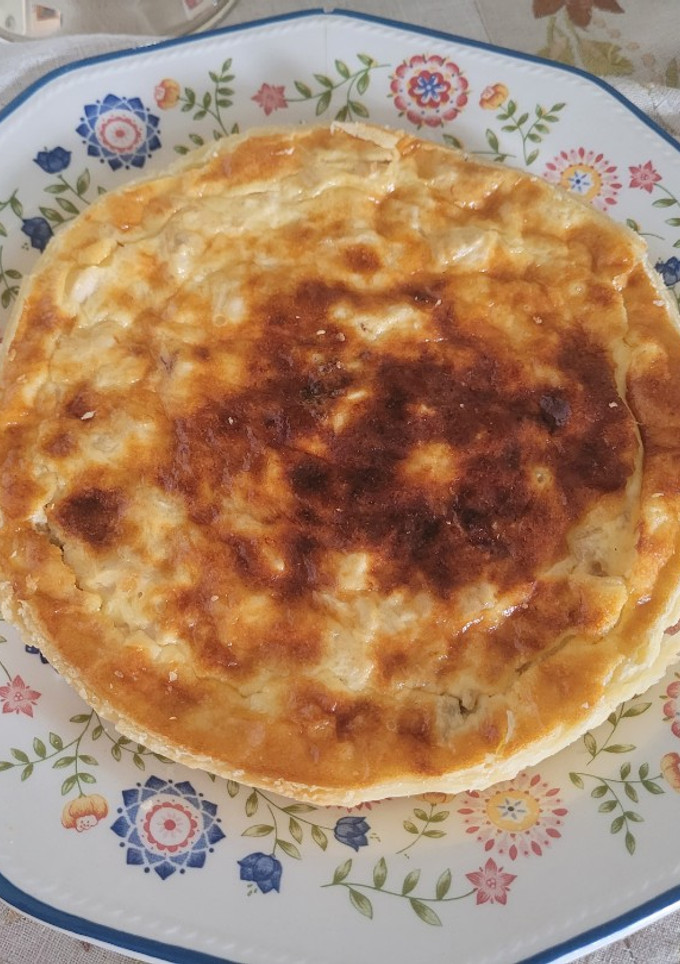 Una foto de Quiche de pollo a l'ast deliciosa y en un plis plas