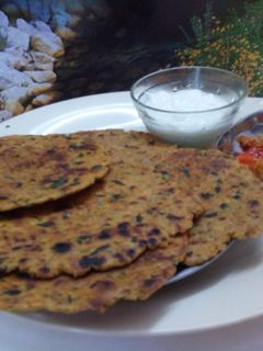 થાલીપીઠ રેસીપી મુખ્ય ફોટો