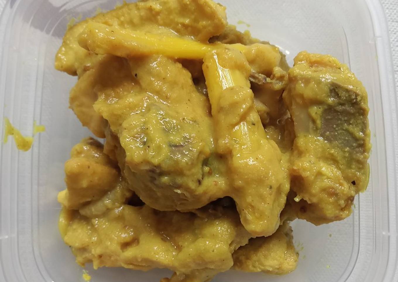 Ayam Ungkep Kuning