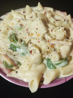 व्हाइट साॅस पास्ता (White sauce pasta recipe in hindi) रेसिपी मुख्य फोटो