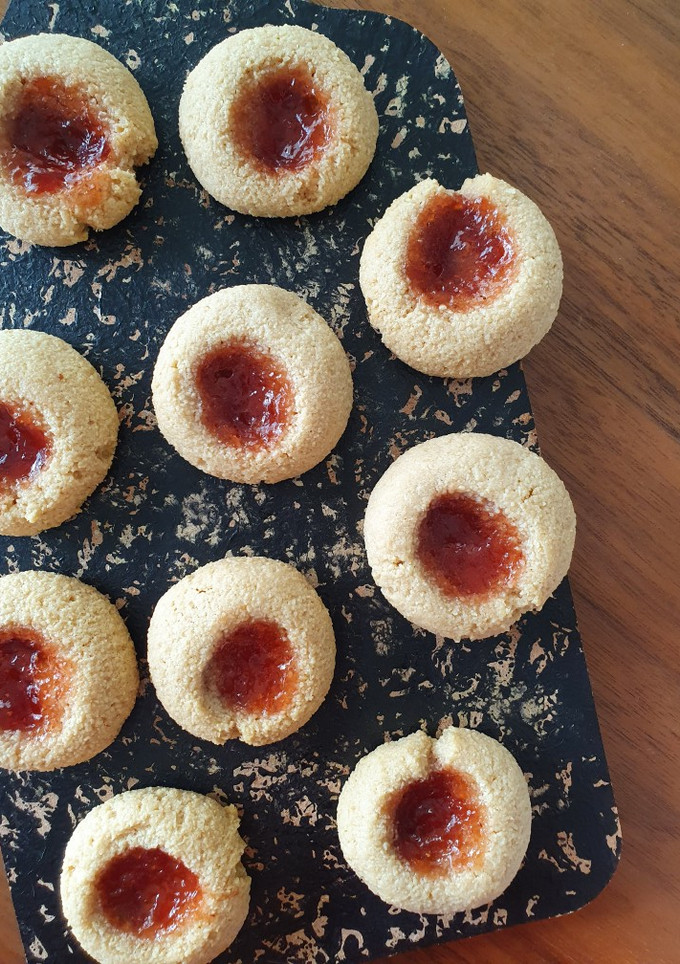 Una foto de Galletitas con harina de almendras, facilísimas!