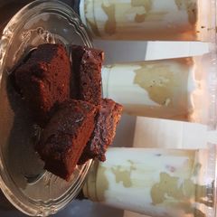A picture of Dalgona coffee with fudge brownie.