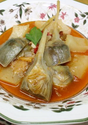 Foto principal de Guiso de alcachofas con patatas
