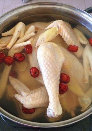Hình của món Cháo gà nấm hương.