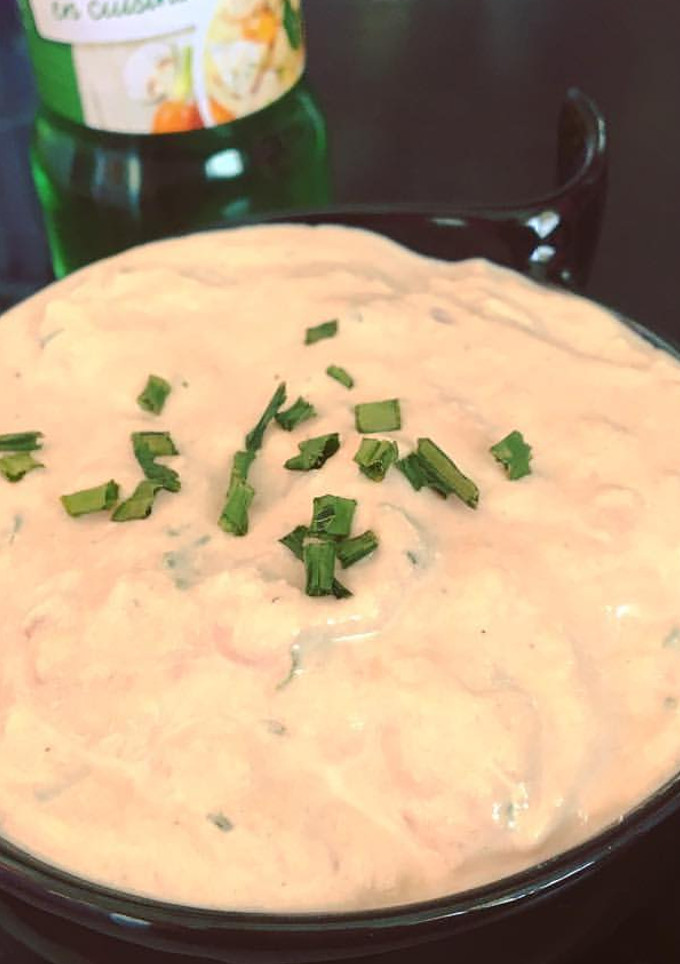 Una foto de Salsa de casancrem y ciboulette