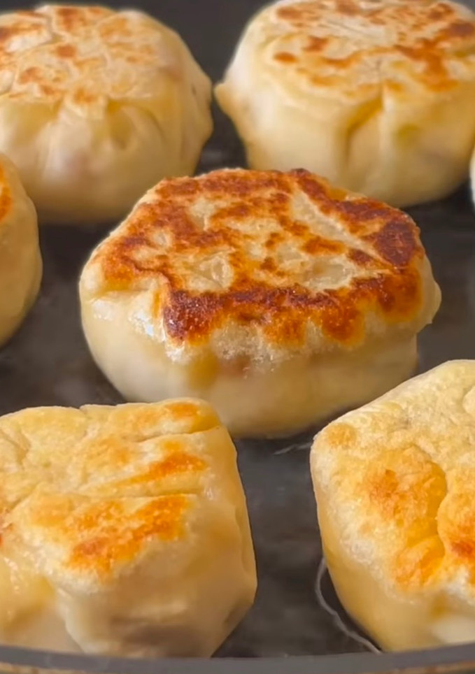 Una foto de Gyozas (tortitas)