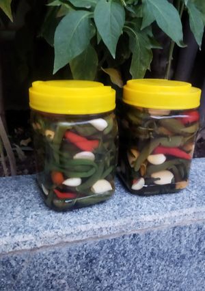 عکسی از دستور ترشی فلفل تند