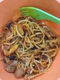 Sphagetti sosis jamur dengan pasta tomat