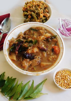 A picture of Aromatic nutritious Sambar with Kohlrabi.