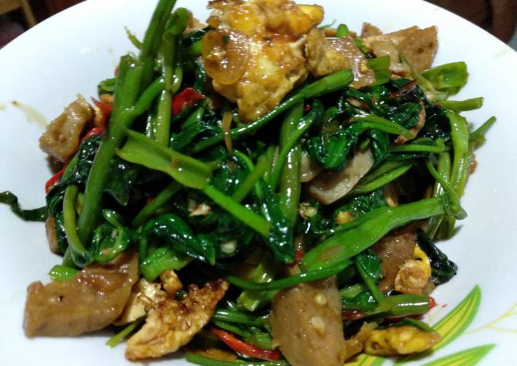 Tumis kangkung telor bakso kecap #BikinRamadhanBerkesan