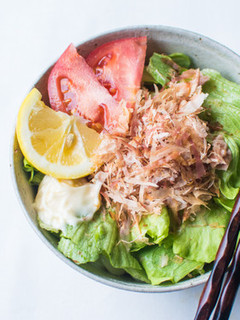 簡易沙拉烏龍麵 (簡単サラダうどん) 的食譜成品照片