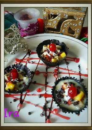 A picture of Choco cups filled with fruit custard.