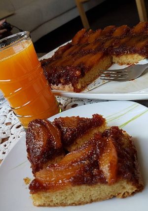 صورة لوصفة كيكة التفاح بالكراميل