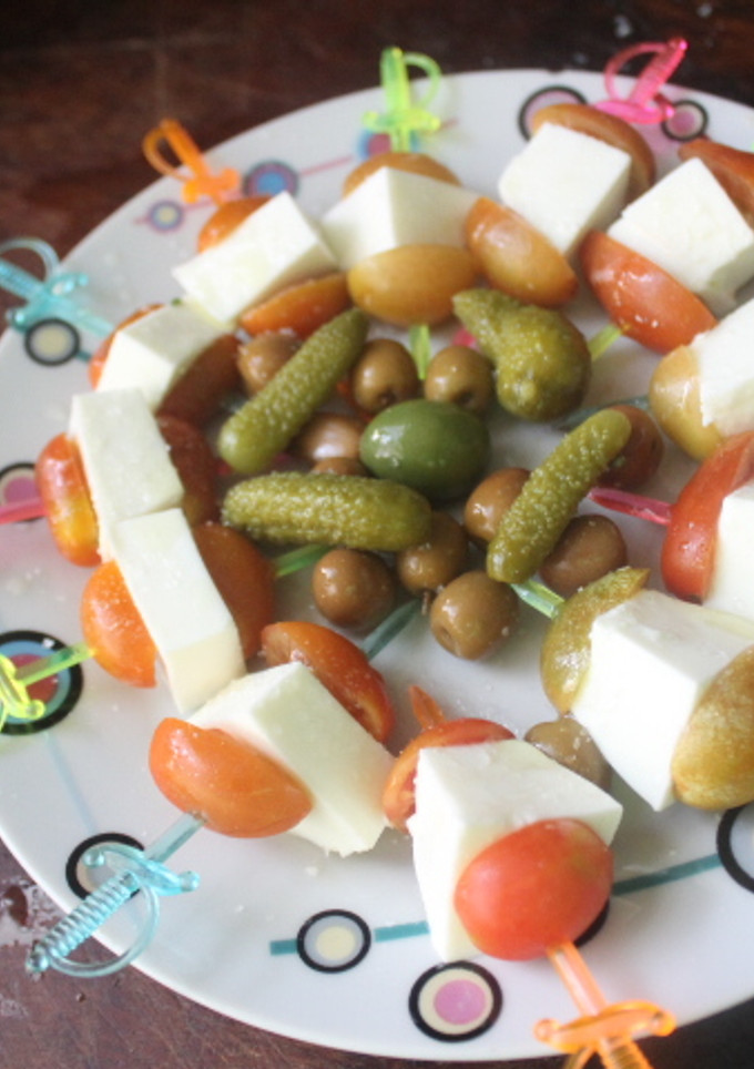 Una foto de Ensalada de cherrys con queso de Burgos