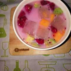 A picture of Sup Buah.
