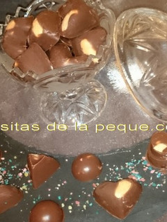 Una foto de Bombones rellenos de almendras
